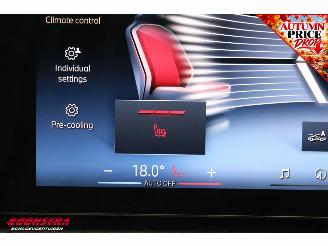 BMW 3-serie 318i Aut. M-Sport Pano AHK Camera SHZ Leder LED picture 25