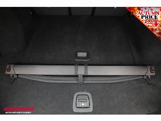 BMW 3-serie 318i Aut. M-Sport Pano AHK Camera SHZ Leder LED picture 33
