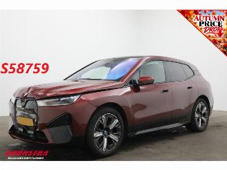 Coche accidentado BMW iX xDrive40 Executive 77 kWh Pano LED ACC 360° LRHZ 2024/5