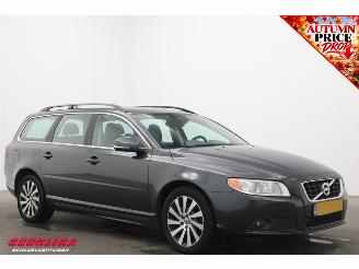 Volvo V-70 2.0 D4 Aut. Momentum Leder Navi Clima Cruise SHZ PDC AHK picture 2