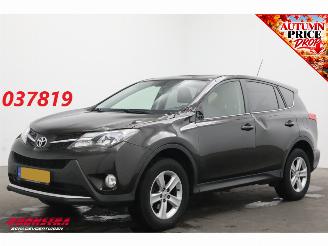 Schadeauto Toyota Rav-4 2.0 Executive Business Limited Aut. 4WD Camera SHZ Clima Navi Leder 2014/3