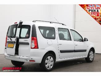 Dacia Logan MCV 1.6 MPI Lauréate Airco PDC picture 3