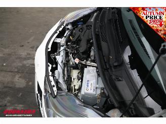 Toyota Aygo 1.0 VVT-i x-play Cruise Navi Apple/Android Camera Airco picture 10
