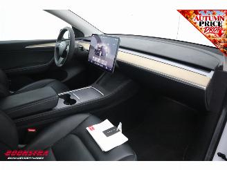Tesla Model Y RWD 58 kWh Fahrbar Pano 360° LrHZ ACC LED 57.672km!! picture 9