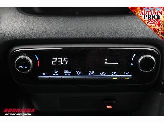 Toyota Yaris 1.5 Hybrid Dynamic Cruise Camera Bluetooth Clima picture 27