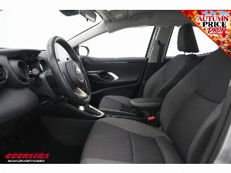 Toyota Yaris 1.5 Hybrid Dynamic Cruise Camera Bluetooth Clima picture 16
