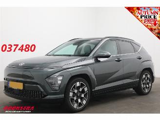 Schadeauto Hyundai Kona Premium 65.4 kWh Bose HUD ACC Navi Leder Memory SBL LrHZ Virtual Apple/Android Camera PDC Clima 2024/10