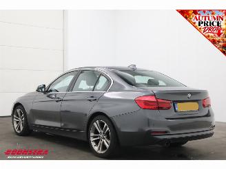 BMW 3-serie 318i Aut. Centennial High Executive Cruise Navi Leder SHZ Bluetooth PDC Clima picture 4