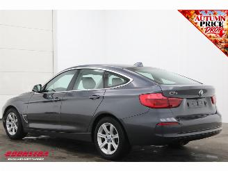 BMW 3-serie 318d SportLine Leder HUD Navi Clima Cruise Camera SHZ 49.849 km! picture 4