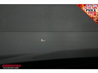BMW 3-serie 318d SportLine Leder HUD Navi Clima Cruise Camera SHZ 49.849 km! picture 14