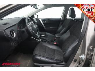 Toyota Auris 1.8 Hybrid Executive Aut. Camera SHZ Clima Cruise Navi LED picture 12