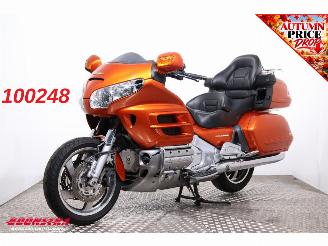 škoda motocykly Honda GL 1800 Gold Wing Dual C-ABS Deluxe Reverse Cruise 2002/3