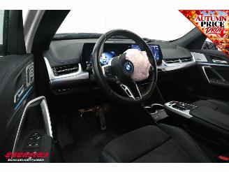 BMW iX1 eDrive20 67 kWh M Sport H/K ACC Navi Virtual Apple/Android Memory Camera PDC Clima picture 25