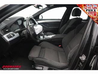 BMW 5-serie Touring 520i Aut. M Sport Cruise Navi Virtual PDC Bluetooth Clima picture 25