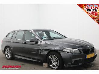 BMW 5-serie Touring 520i Aut. M Sport Cruise Navi Virtual PDC Bluetooth Clima picture 2