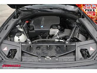 BMW 5-serie Touring 520i Aut. M Sport Cruise Navi Virtual PDC Bluetooth Clima picture 13