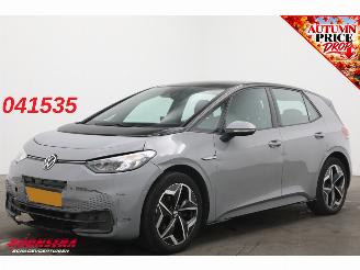 Vaurioauto  passenger cars Volkswagen ID.3 Life 58 kWh SHZ Navi Clima Cruise Apple/Android 2020/12