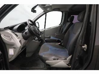 Renault Trafic T29 L2-H1 2.5 dCi Aut. DC AHK PDC Cruise Navi Clima Imperiaal picture 8
