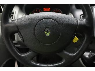 Renault Trafic T29 L2-H1 2.5 dCi Aut. DC AHK PDC Cruise Navi Clima Imperiaal picture 11