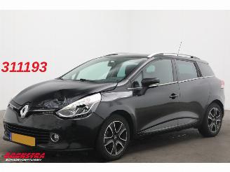damaged passenger cars Renault Clio Estate 0.9 TCe Night en Day Airco Cruise PDC LED 2016/9