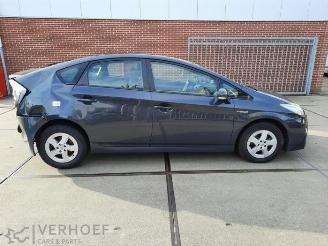 Toyota Prius Prius (ZVW3), Hatchback, 2009 / 2016 1.8 16V picture 2
