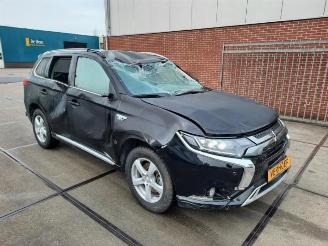 Mitsubishi Outlander Outlander (GF/GG), SUV, 2012 / 2022 2.4 16V PHEV 4x4 picture 2