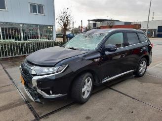 Démontage voiture Mitsubishi Outlander Outlander (GF/GG), SUV, 2012 / 2022 2.4 16V PHEV 4x4 2019/3