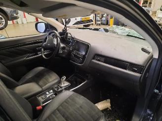 Mitsubishi Outlander Outlander (GF/GG), SUV, 2012 / 2022 2.4 16V PHEV 4x4 picture 10