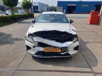 demontáž osobní automobily Volvo V-60 V60 II (ZW), Combi, 2018 2.0 T4 16V 2020/1