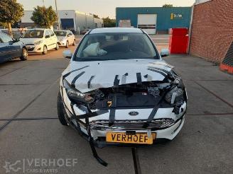 Auto da rottamare Ford Focus Focus 3, Hatchback, 2010 / 2020 1.0 Ti-VCT EcoBoost 12V 125 2016/11