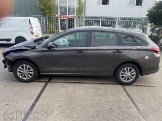 Hyundai I-30 i30 Wagon (PDEF5), Combi, 2017 1.0 T-GDI 12V picture 3