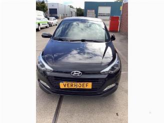 Voiture accidenté Hyundai I-20 i20 (GBB), Hatchback, 2014 / 2020 1.0 T-GDI 100 12V 2018/6