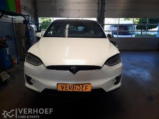 Vrakbiler auto Tesla Model X Model X, SUV, 2013 / 2026 100X 2018/6
