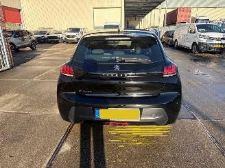 Peugeot 208  picture 5