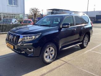 Vaurioauto  passenger cars Toyota Landcruiser Land Cruiser (J15), Terreinwagen, 2009 2.8 D-4D 16V 2020/8