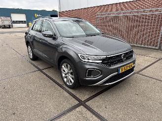 Volkswagen T-Roc  picture 3