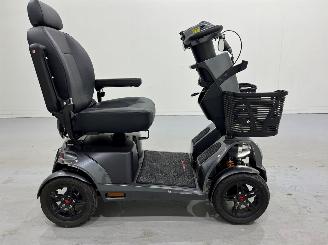 Mango  Scootmobiel FR-1 80ah accu + lader picture 3