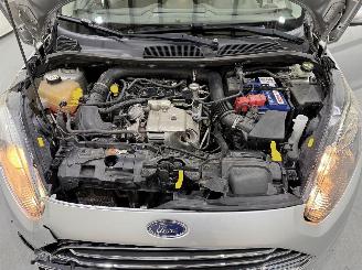 Ford Fiesta 5-Drs 1.0 EcoBoost Titanium picture 9