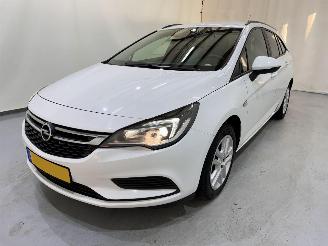 Opel Astra Sports Tourer 1.0 Online Edition picture 3