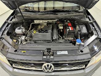 Volkswagen Tiguan 1.4 TSI Comf.Business Pano picture 48
