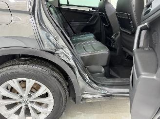 Volkswagen Tiguan 1.4 TSI Comf.Business Pano picture 37
