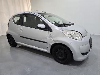 Vaurioauto  passenger cars Citroën C1 1.0-12V Ambiance 3drs 50Kw Bjr.2011 2011/6