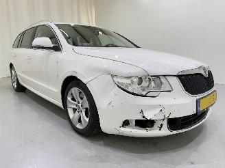 Schadeauto Skoda Superb Combi 1.8 TSI Comf. Bus. Aut 2011/7