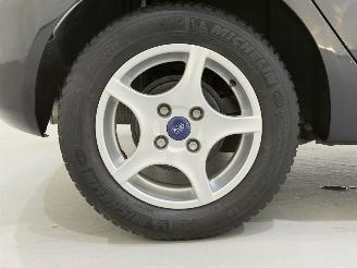 Ford Fiesta 5-Drs 1.25 Trend Clima picture 11