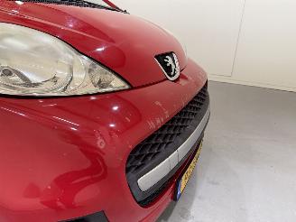 Peugeot 107 5-Drs 1.0-12V XR Airco picture 17