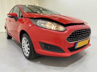 Coche accidentado Ford Fiesta HB 1.0 Champion Airco NAP 2013/2