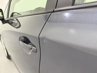 Toyota Prius HB 1.8 Dual VVT-i Hybrid Dynamic picture 25