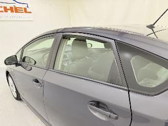 Toyota Prius HB 1.8 Dual VVT-i Hybrid Dynamic picture 26