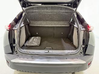 Peugeot 2008 1.2 PureTech 100 Allure picture 37