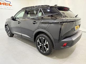 Peugeot 2008 1.2 PureTech 100 Allure picture 3